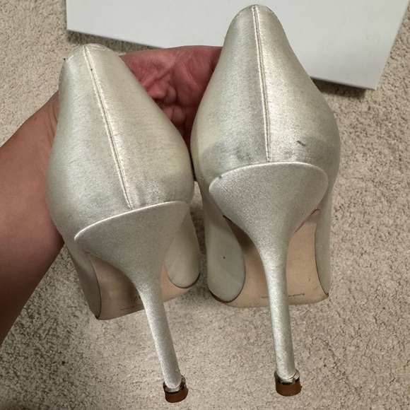 Preowned Authentic MANOLO BLAHNIK Bridal Hangisi 105 embellished satin pumps - Picture 10 of 15